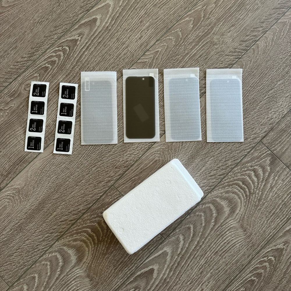 NEW iPhone 15 pro privacy screen glass protector. Set of 4